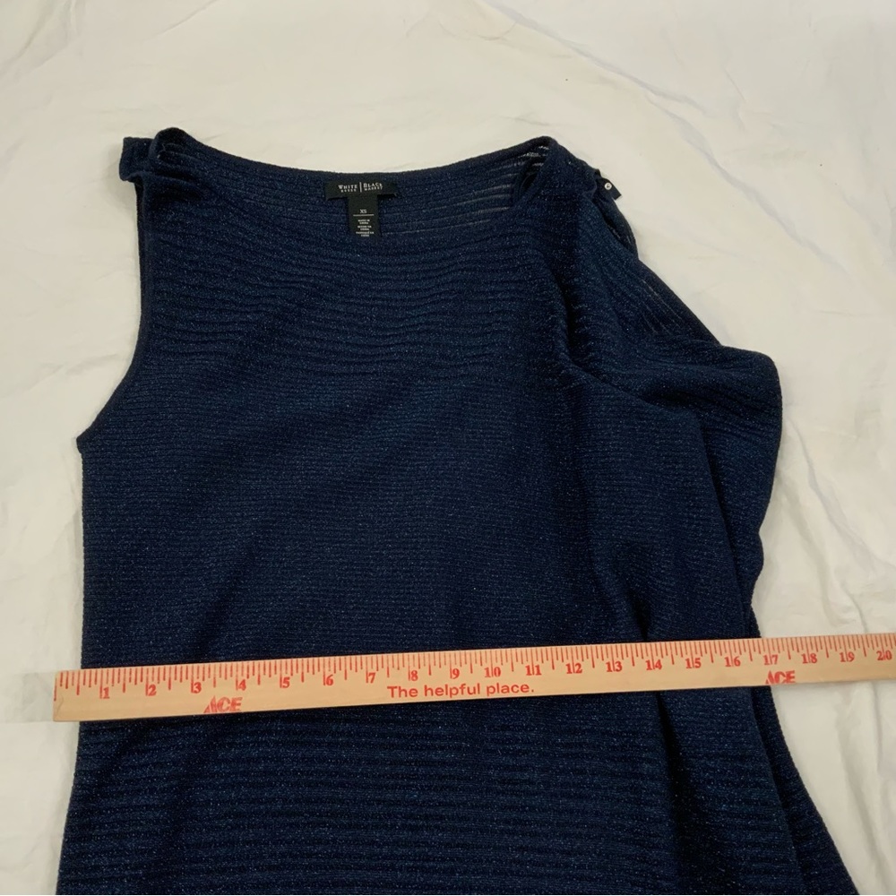 White House Black Market Asymmetric Drape One Shoulder Shimmer Sweater Top
XS - Picture 9 of 11